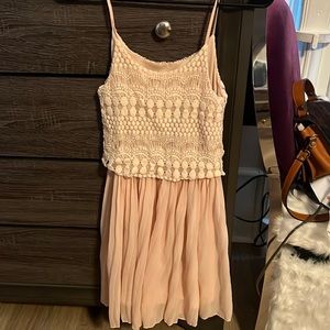 Soft pink color, great for Spring and Summer